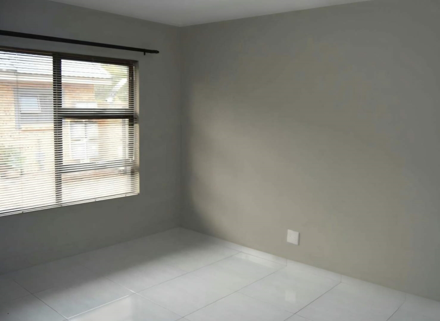 3 Bedroom Property for Sale in Brackenhurst Gauteng