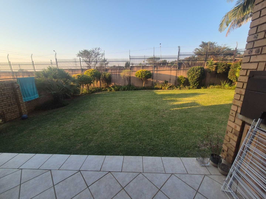 2 Bedroom Property for Sale in The Wilds Gauteng