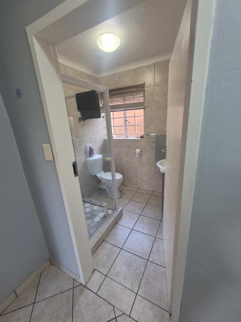 2 Bedroom Property for Sale in The Wilds Gauteng