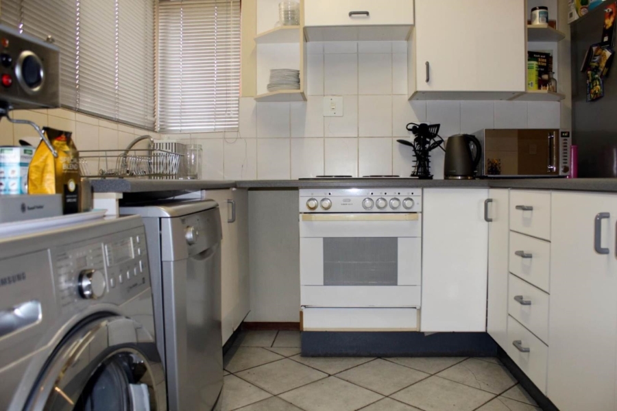 2 Bedroom Property for Sale in Garsfontein Gauteng