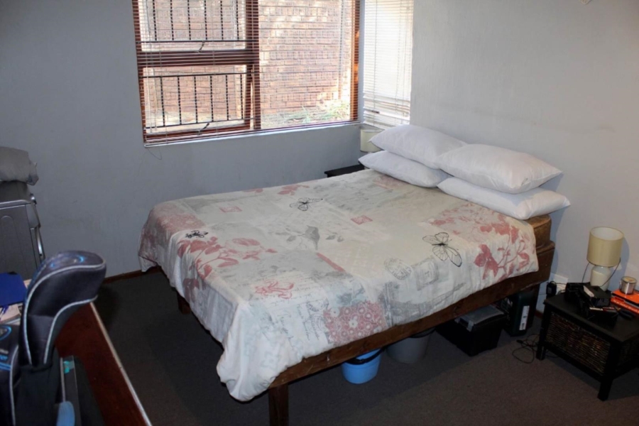 2 Bedroom Property for Sale in Garsfontein Gauteng