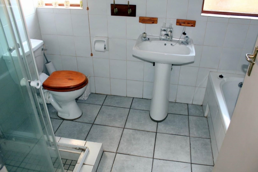 2 Bedroom Property for Sale in Garsfontein Gauteng