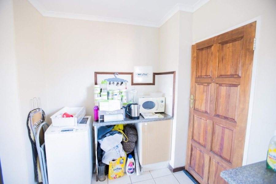 To Let 2 Bedroom Property for Rent in Mooikloof Ridge Gauteng
