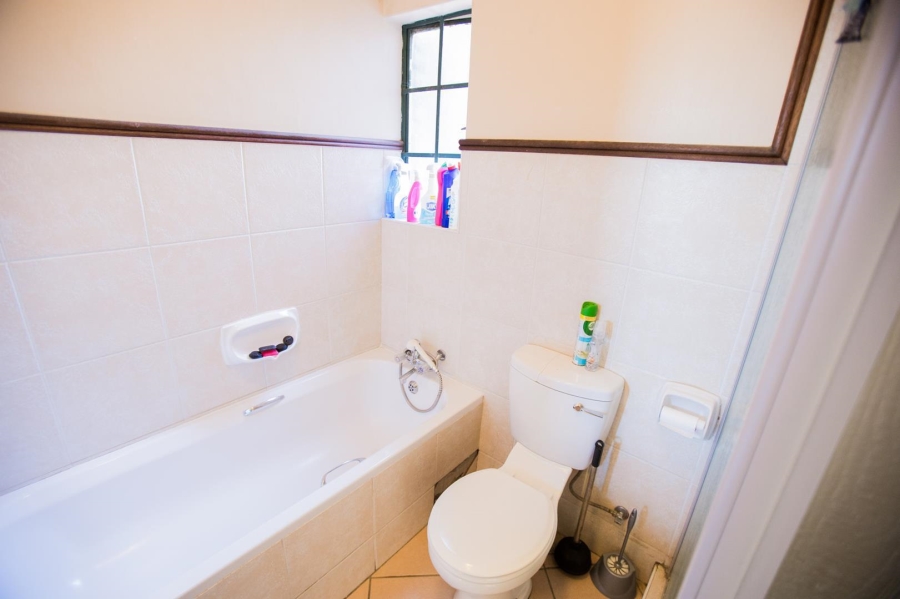 To Let 2 Bedroom Property for Rent in Mooikloof Ridge Gauteng