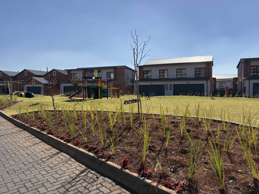 1 Bedroom Property for Sale in Golden Fields Estate Gauteng