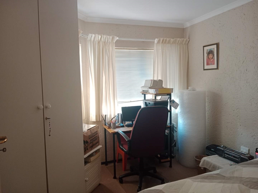 To Let 2 Bedroom Property for Rent in Bedfordview Gauteng