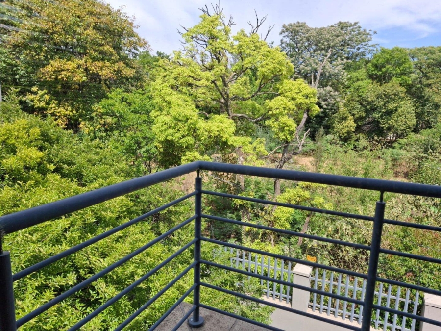 To Let 2 Bedroom Property for Rent in Melrose North Gauteng
