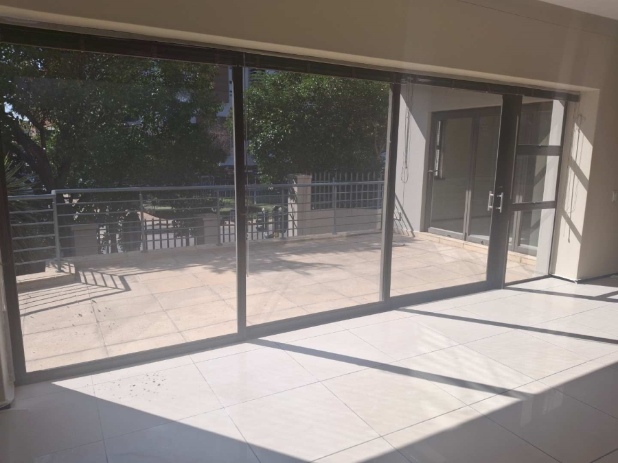 To Let 2 Bedroom Property for Rent in Melrose North Gauteng