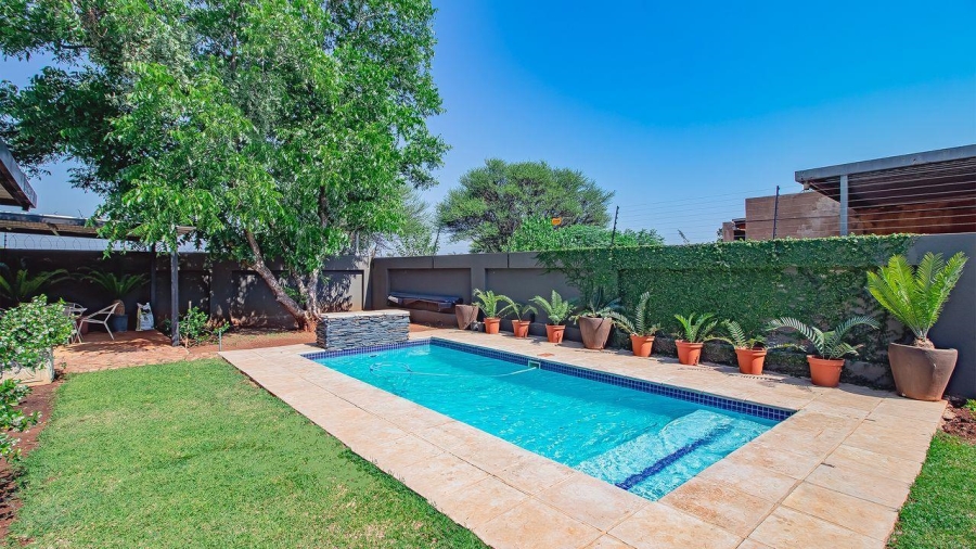 4 Bedroom Property for Sale in Annlin Gauteng