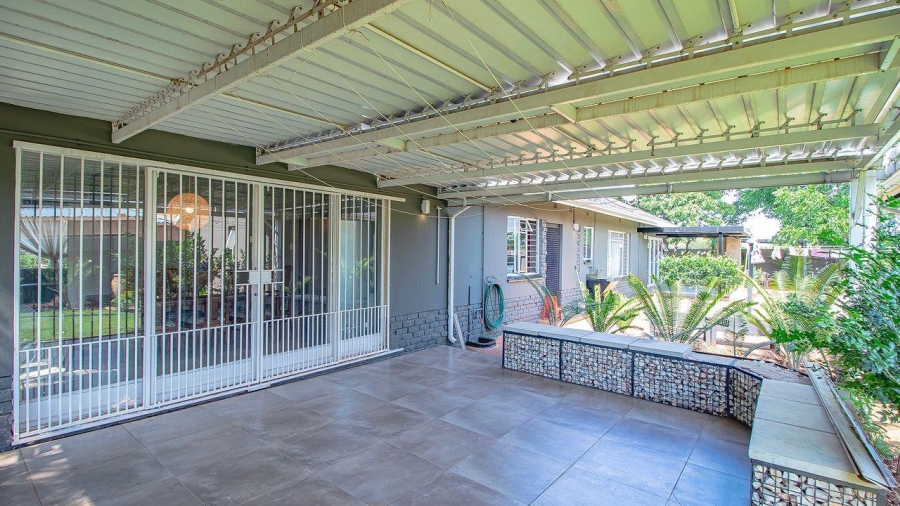 4 Bedroom Property for Sale in Annlin Gauteng
