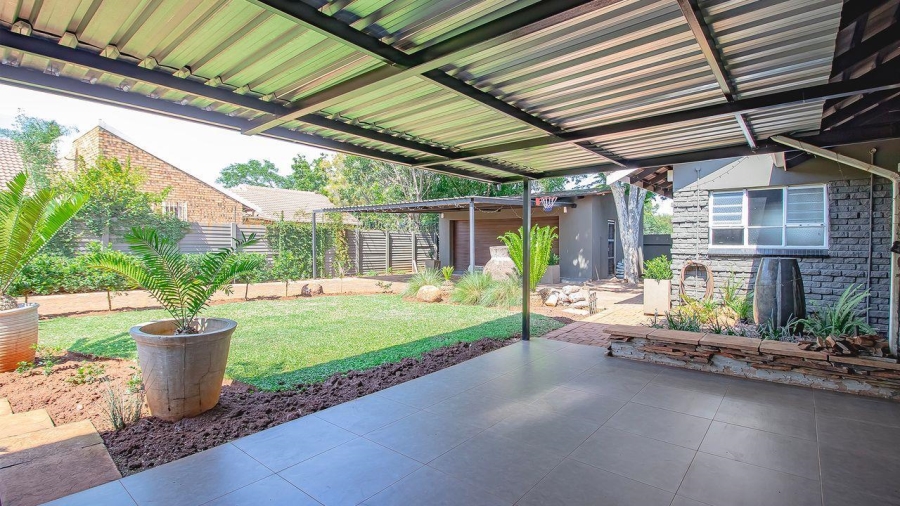 4 Bedroom Property for Sale in Annlin Gauteng