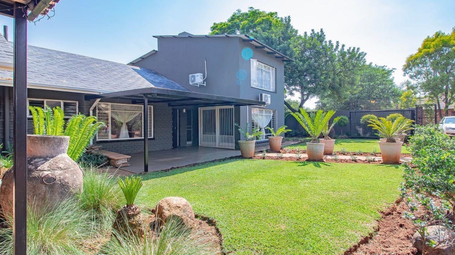 4 Bedroom Property for Sale in Annlin Gauteng
