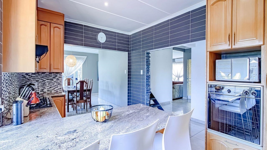 4 Bedroom Property for Sale in Annlin Gauteng