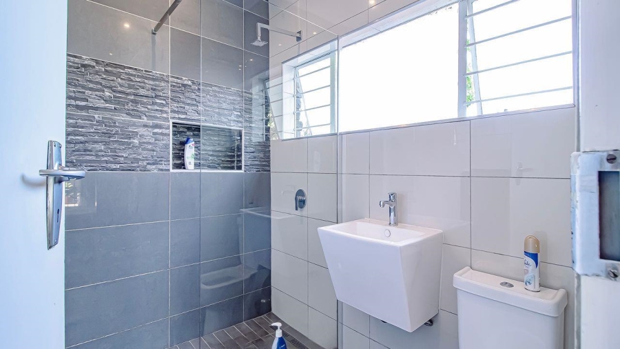 4 Bedroom Property for Sale in Annlin Gauteng
