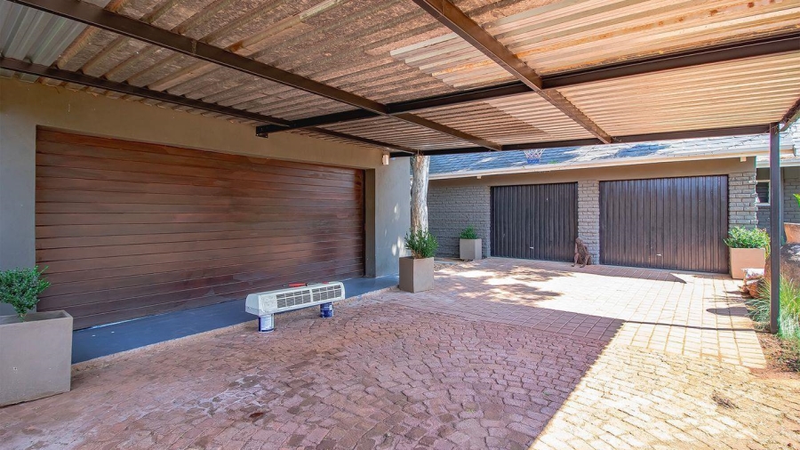 4 Bedroom Property for Sale in Annlin Gauteng