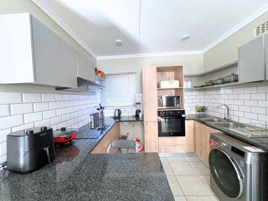 3 Bedroom Property for Sale in Lotus Gardens Gauteng
