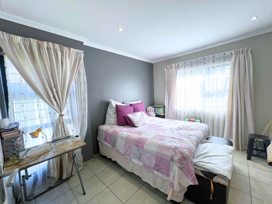 3 Bedroom Property for Sale in Lotus Gardens Gauteng