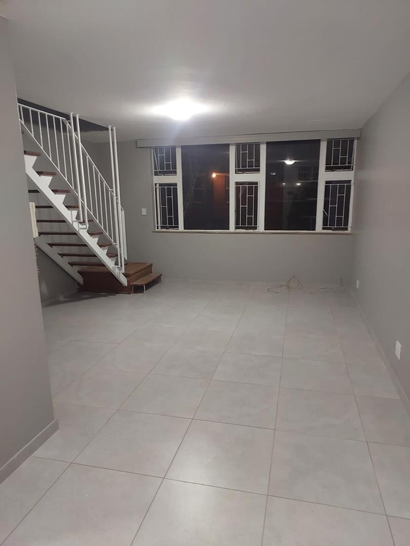 2 Bedroom Property for Sale in Gezina Gauteng