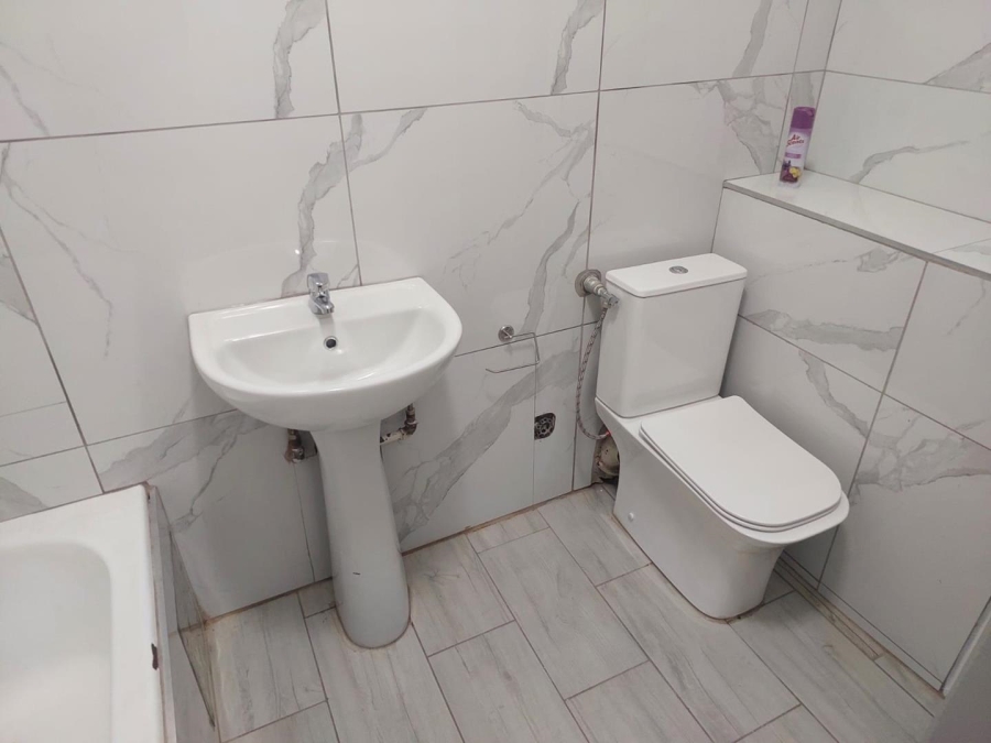 2 Bedroom Property for Sale in Gezina Gauteng
