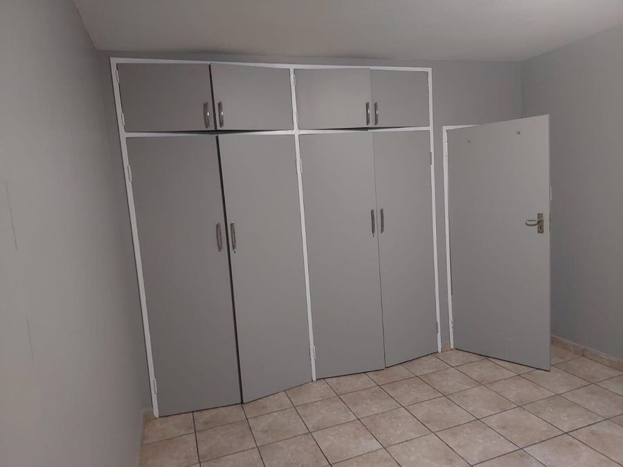 2 Bedroom Property for Sale in Gezina Gauteng