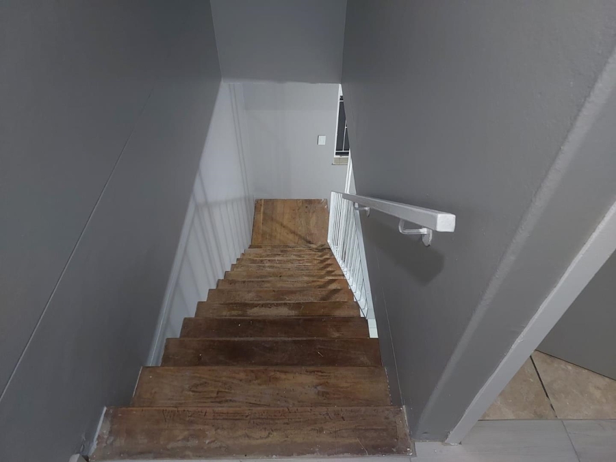 2 Bedroom Property for Sale in Gezina Gauteng