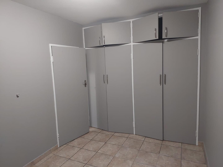 2 Bedroom Property for Sale in Gezina Gauteng