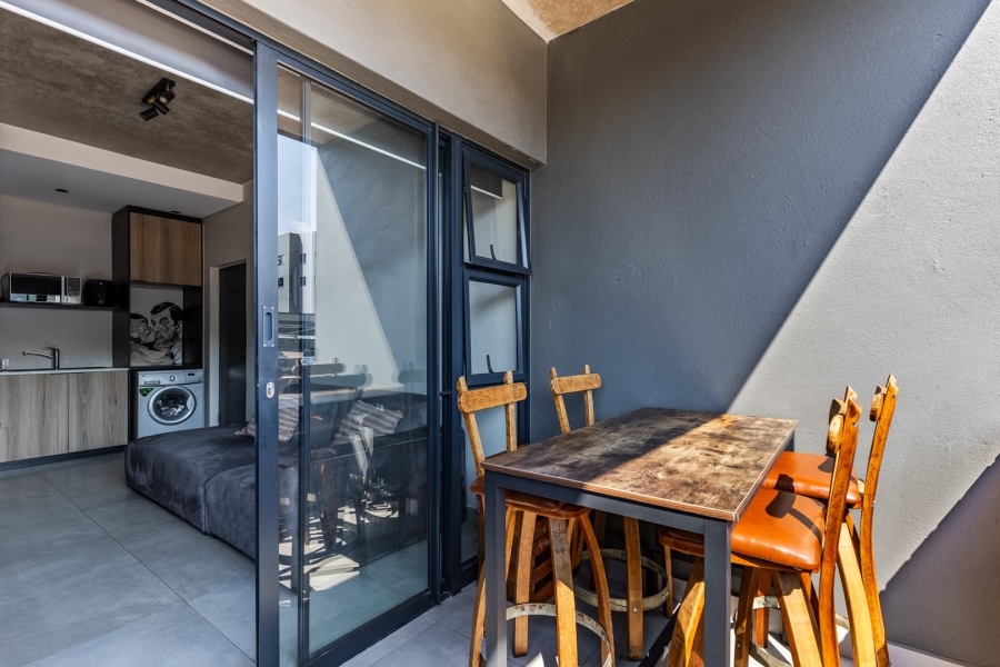 1 Bedroom Property for Sale in Waterkloof Gauteng