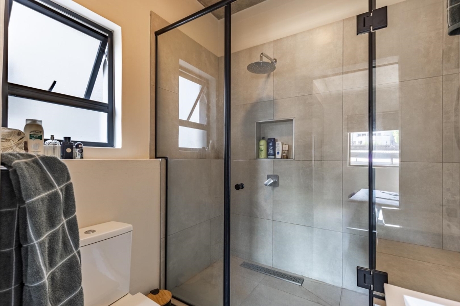 1 Bedroom Property for Sale in Waterkloof Gauteng