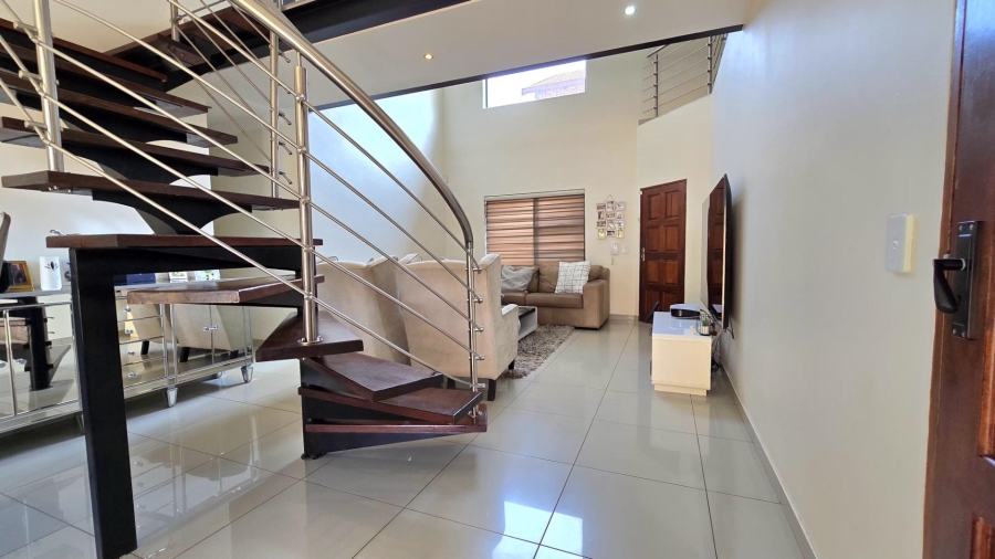 To Let 3 Bedroom Property for Rent in New Redruth Gauteng