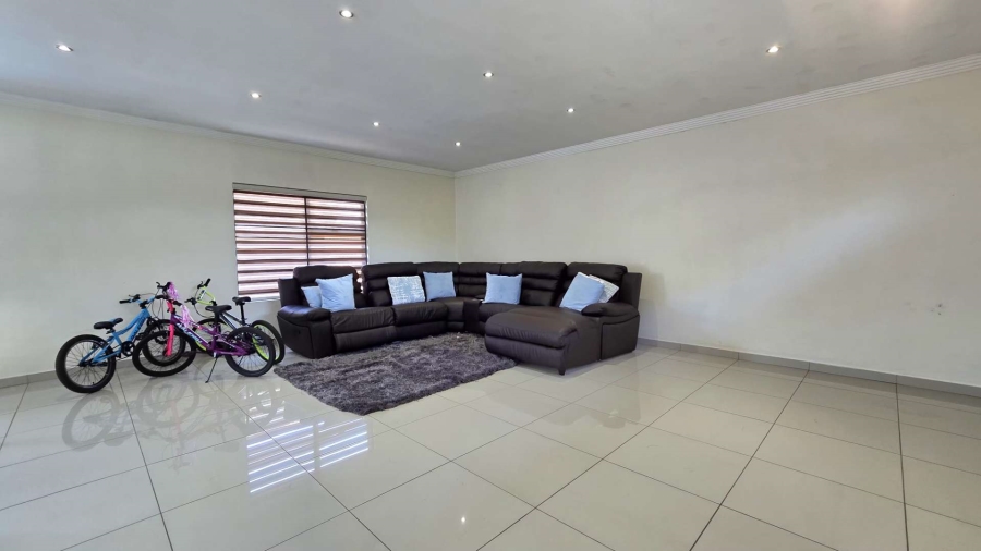 To Let 3 Bedroom Property for Rent in New Redruth Gauteng