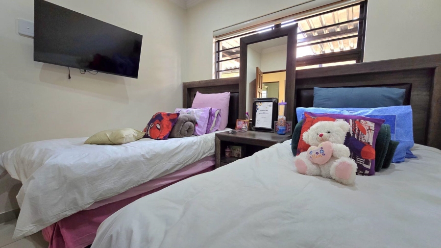 To Let 3 Bedroom Property for Rent in New Redruth Gauteng