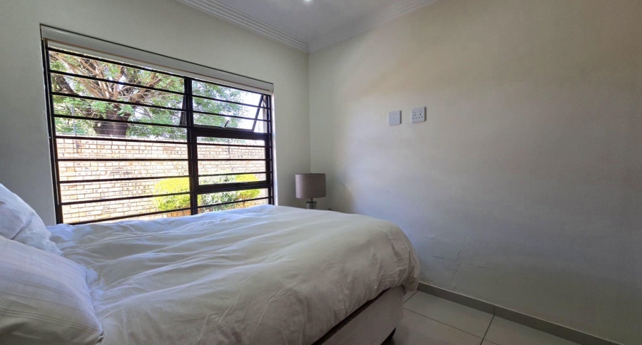 To Let 3 Bedroom Property for Rent in New Redruth Gauteng