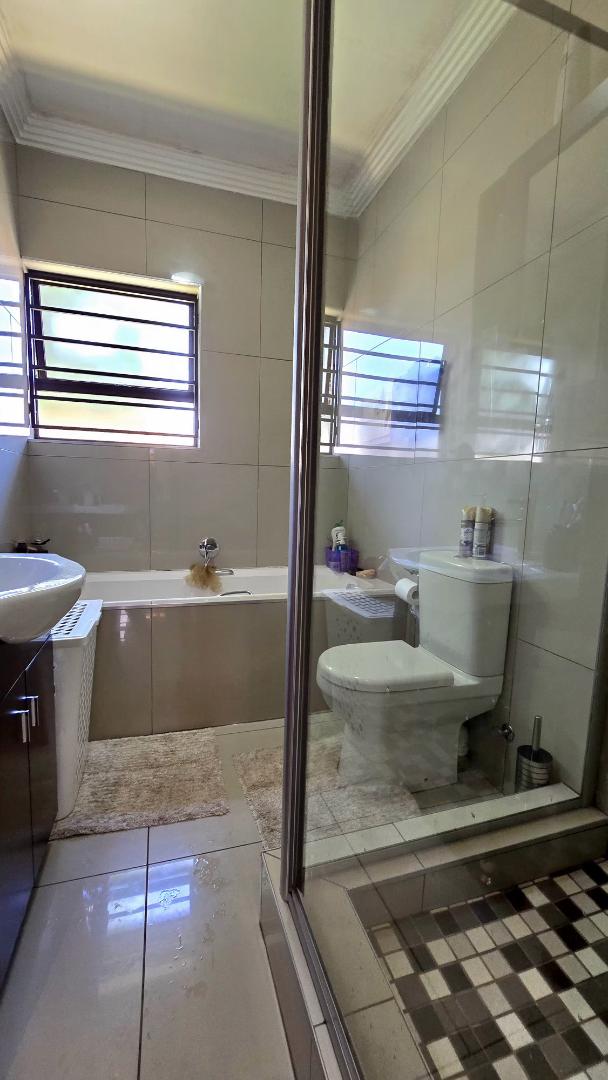 To Let 3 Bedroom Property for Rent in New Redruth Gauteng