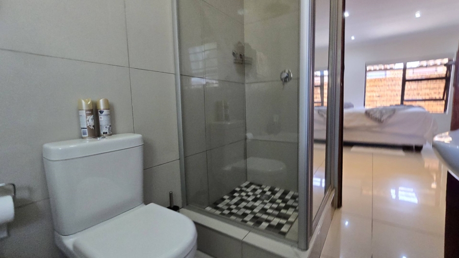 To Let 3 Bedroom Property for Rent in New Redruth Gauteng