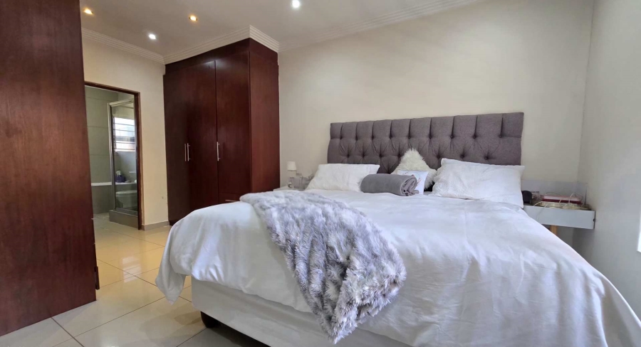 To Let 3 Bedroom Property for Rent in New Redruth Gauteng