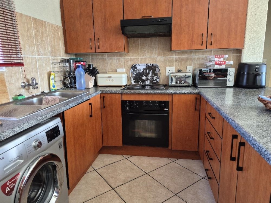 2 Bedroom Property for Sale in Jansenpark Gauteng