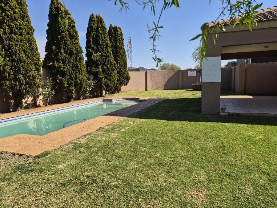 2 Bedroom Property for Sale in Jansenpark Gauteng