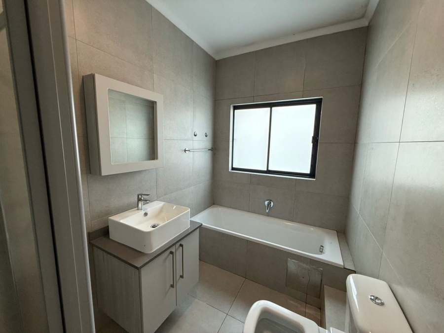 3 Bedroom Property for Sale in Halfway Gardens Gauteng