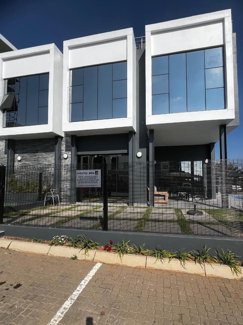 3 Bedroom Property for Sale in Halfway Gardens Gauteng