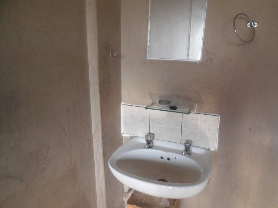 To Let 1 Bedroom Property for Rent in East Lynne Gauteng