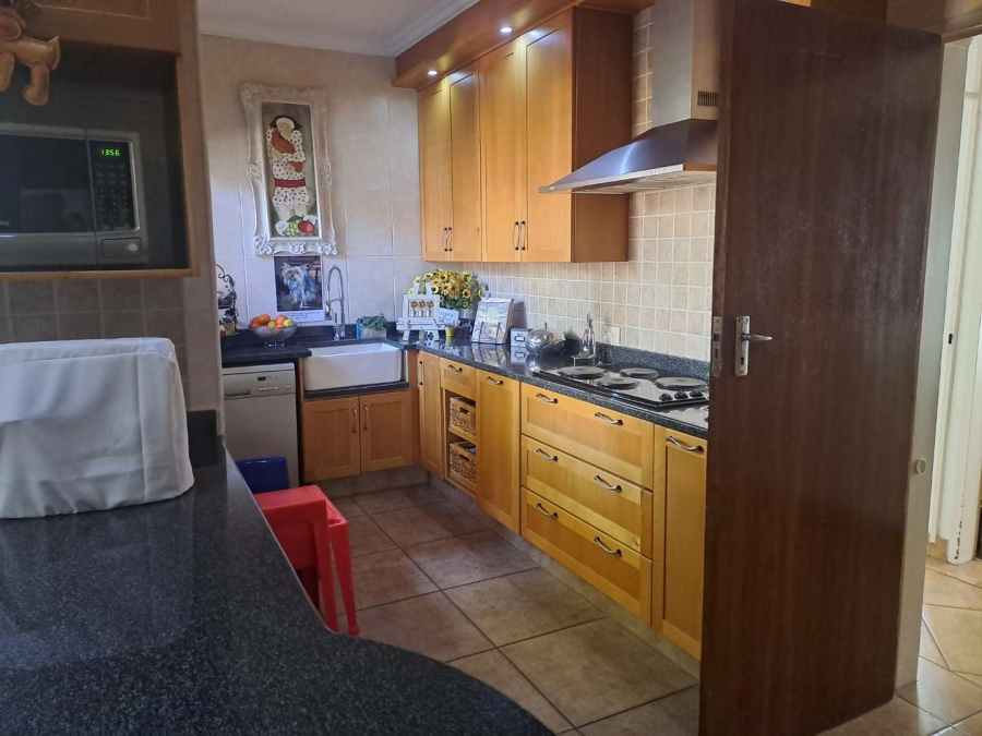 4 Bedroom Property for Sale in Eldoraigne Gauteng