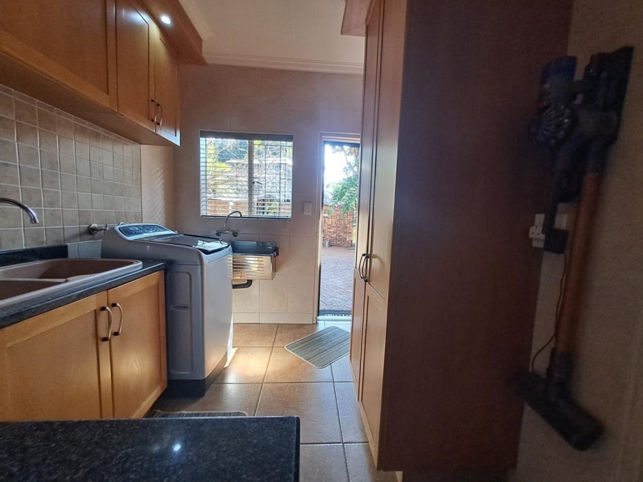 4 Bedroom Property for Sale in Eldoraigne Gauteng