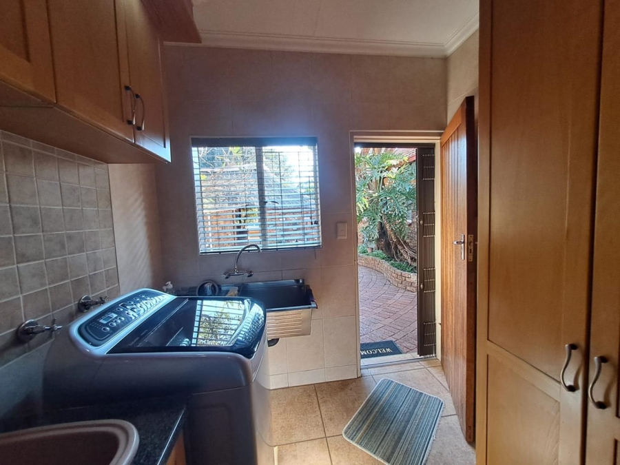 4 Bedroom Property for Sale in Eldoraigne Gauteng