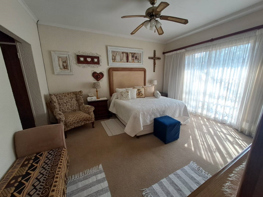 4 Bedroom Property for Sale in Eldoraigne Gauteng
