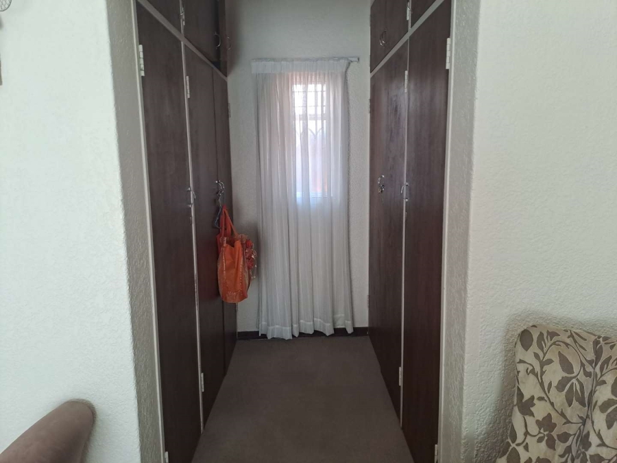 4 Bedroom Property for Sale in Eldoraigne Gauteng