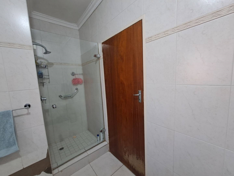 4 Bedroom Property for Sale in Eldoraigne Gauteng