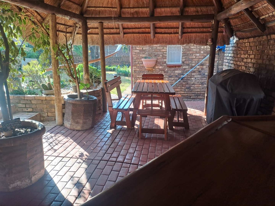 4 Bedroom Property for Sale in Eldoraigne Gauteng
