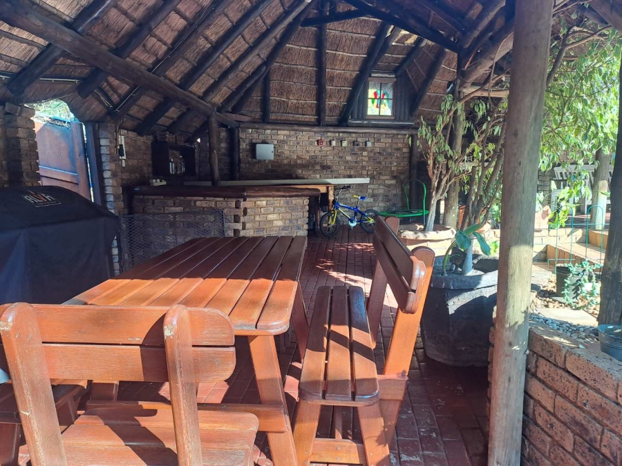 4 Bedroom Property for Sale in Eldoraigne Gauteng