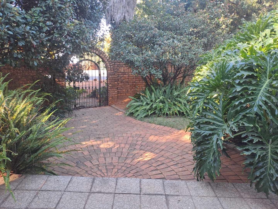 4 Bedroom Property for Sale in Eldoraigne Gauteng
