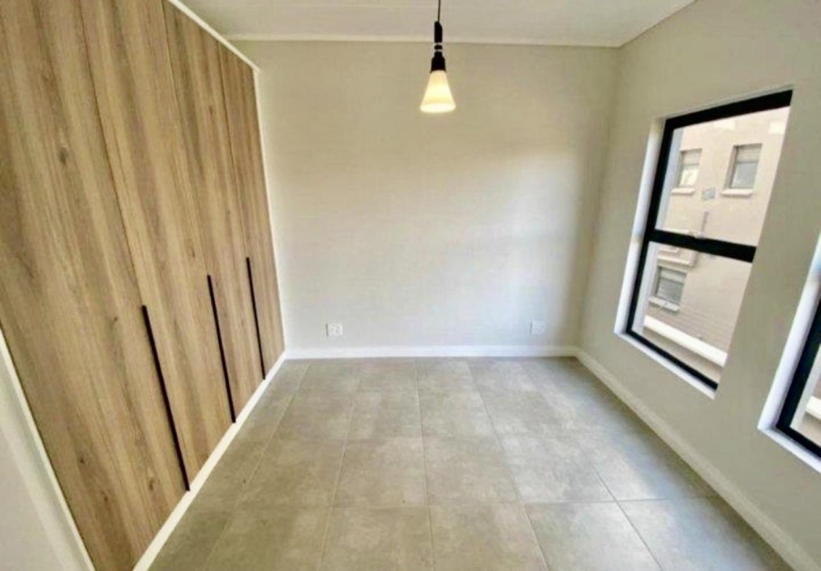 1 Bedroom Property for Sale in Waterfall Gauteng